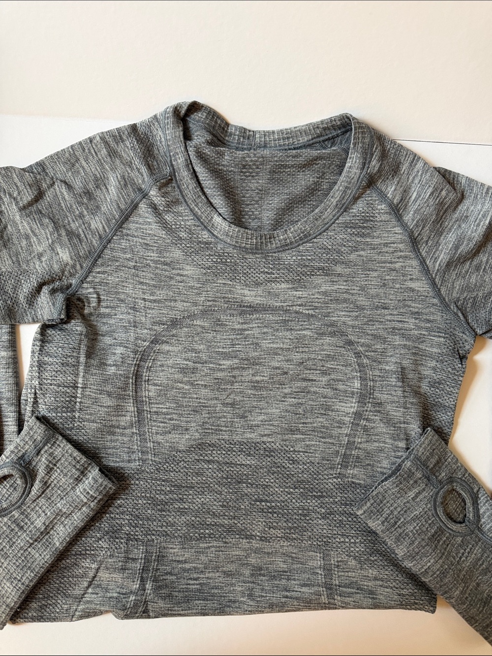 Lululemon Gray Women's Long-Sleeve top size 4
